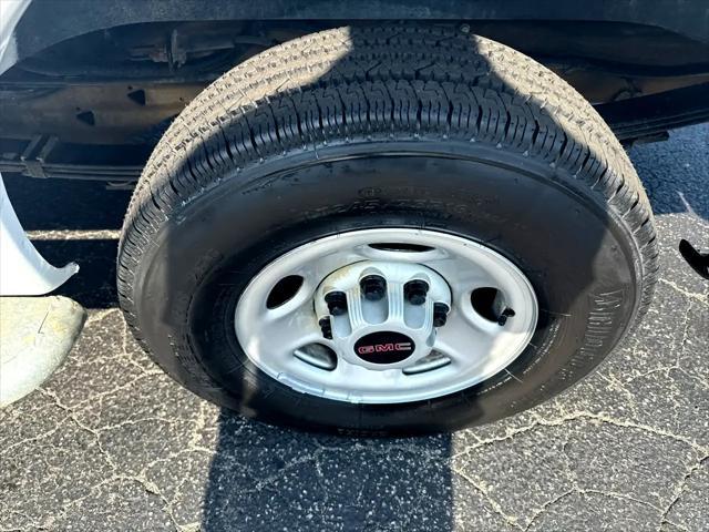 Photo of 2023 Summit White GMC Savana 2500