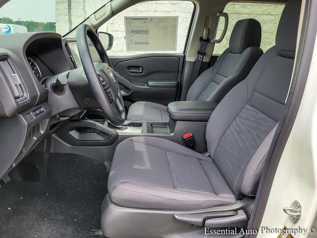 Photo of 2025 Glacier White Nissan Frontier