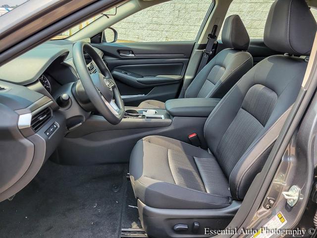Photo of 2025 Gun Metallic Nissan Altima