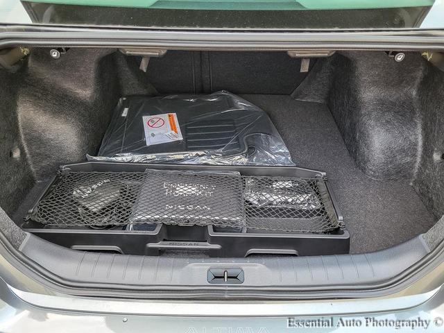Photo of 2025 Gun Metallic Nissan Altima