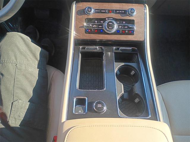 Photo of 2023 Sandstone Metallic Lincoln Aviator