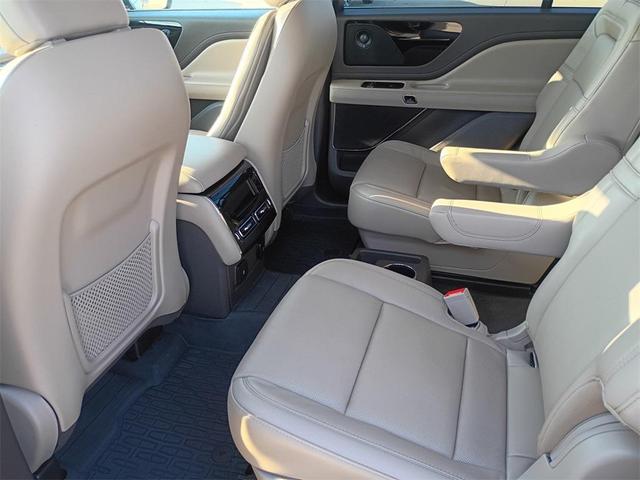 Photo of 2023 Sandstone Metallic Lincoln Aviator