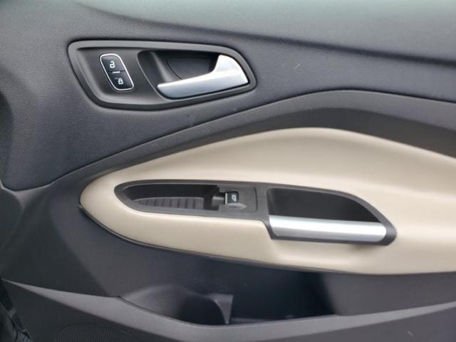 Photo of 2019 Magnetic Metallic Ford Escape