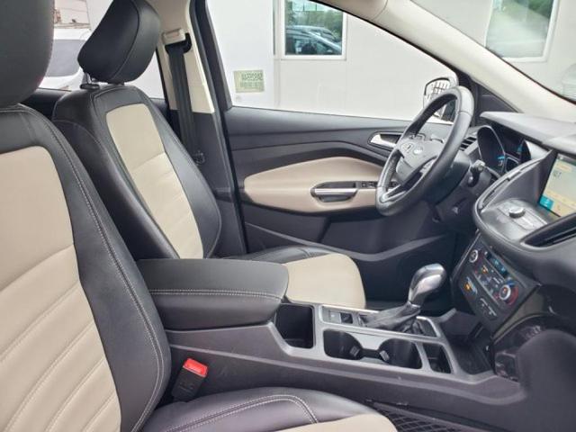 Photo of 2019 Magnetic Metallic Ford Escape