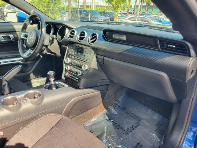 Photo of 2018 Lightning Blue Metallic Ford Mustang