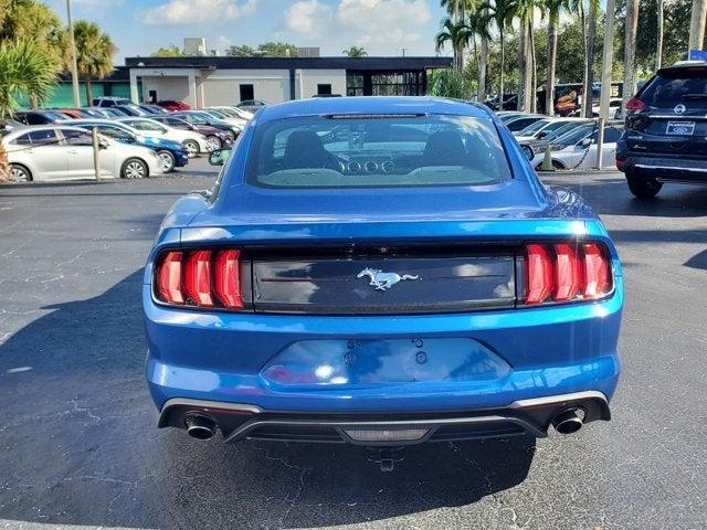 Photo of 2018 Lightning Blue Metallic Ford Mustang