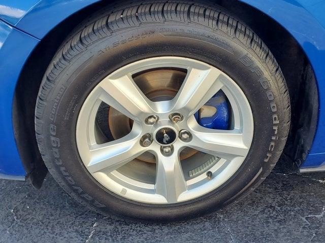 Photo of 2018 Lightning Blue Metallic Ford Mustang