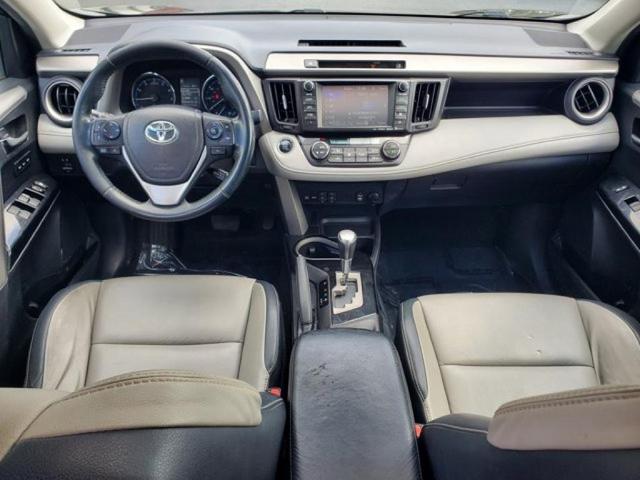Photo of 2016 Black Toyota RAV4