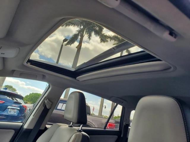 Photo of 2016 Black Toyota RAV4