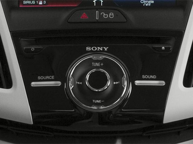 Photo of 2014 Oxford White Ford Focus