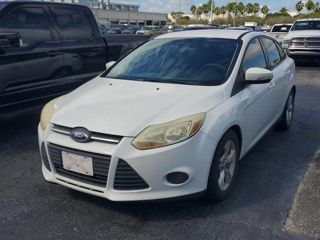 Photo of 2014 Oxford White Ford Focus