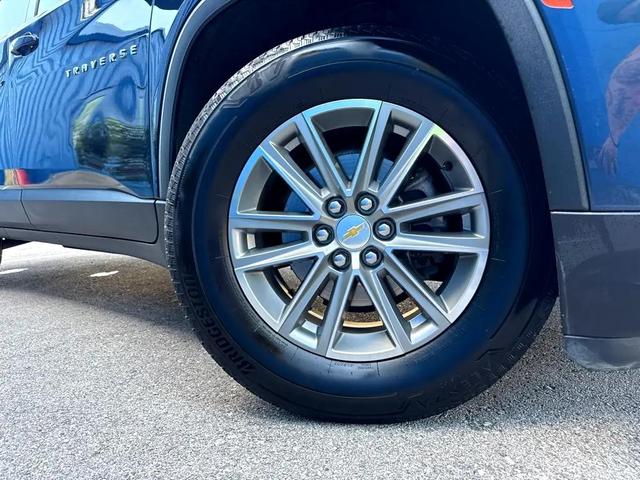 Photo of 2023 BLUE Chevrolet Traverse