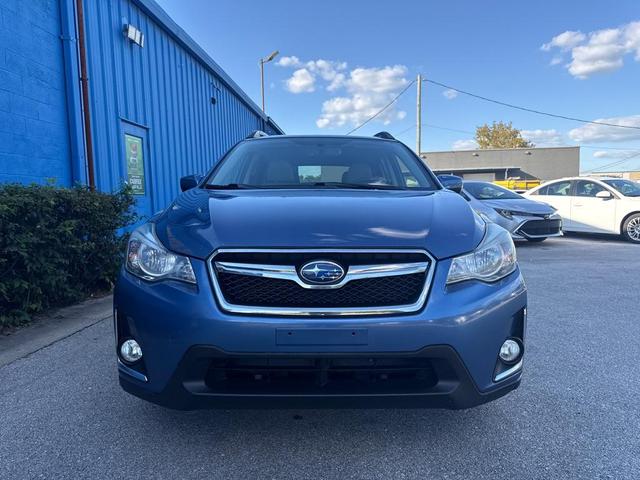 Photo of 2017 BLUE Subaru Crosstrek