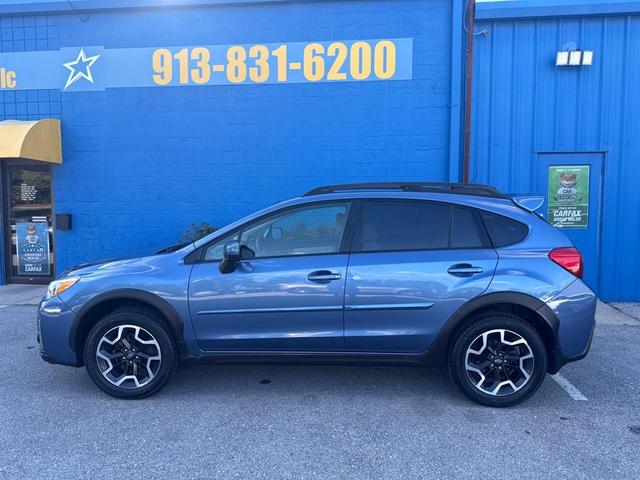 Photo of 2017 BLUE Subaru Crosstrek
