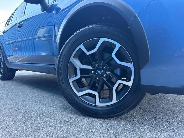 Photo of 2017 BLUE Subaru Crosstrek