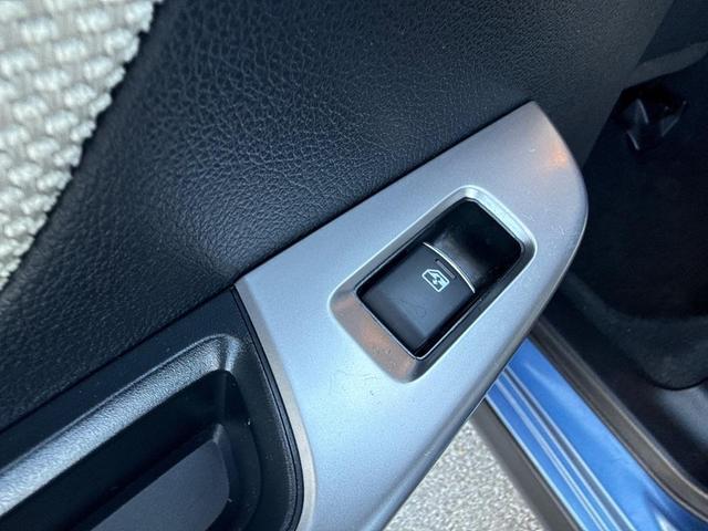 Photo of 2017 BLUE Subaru Crosstrek