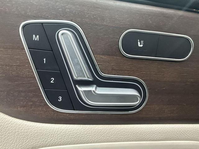 Photo of 2021 Mountain Gray Metallic Mercedes-Benz GLB 250