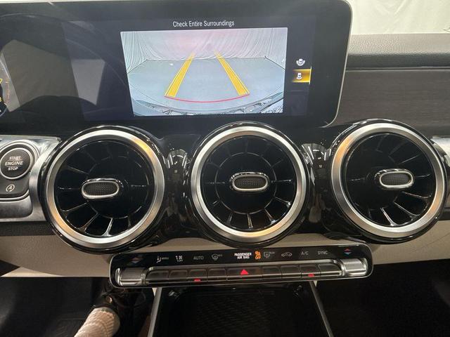 Photo of 2021 Mountain Gray Metallic Mercedes-Benz GLB 250