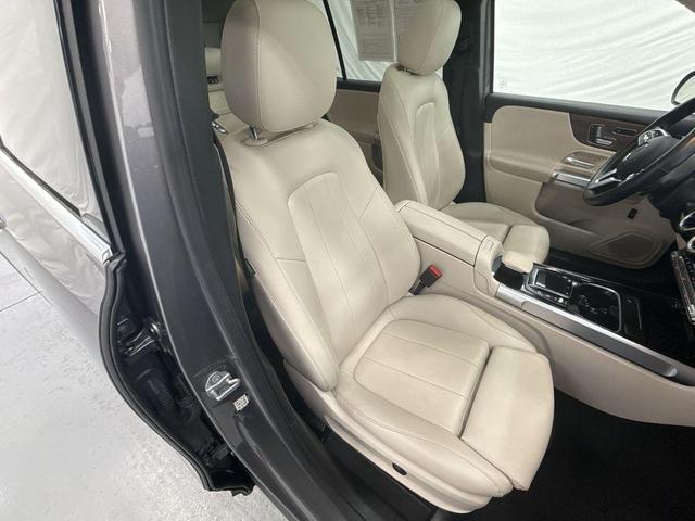 Photo of 2021 Mountain Gray Metallic Mercedes-Benz GLB 250