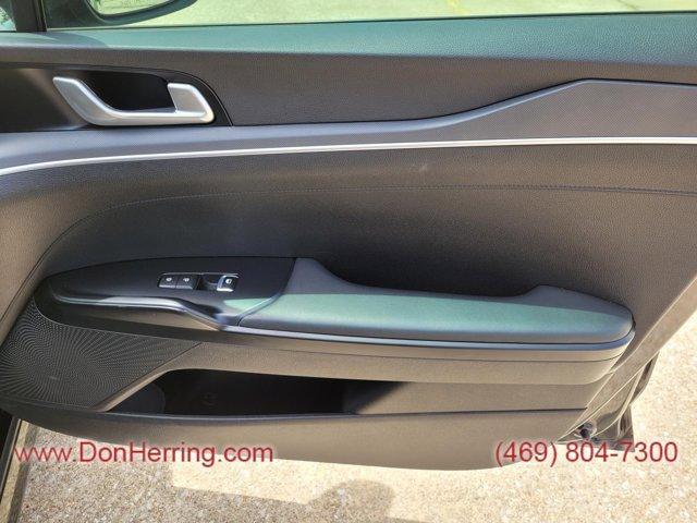 Photo of 2023 Ebony Black Kia K5