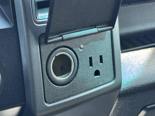 Photo of 2018 White Ford F-150