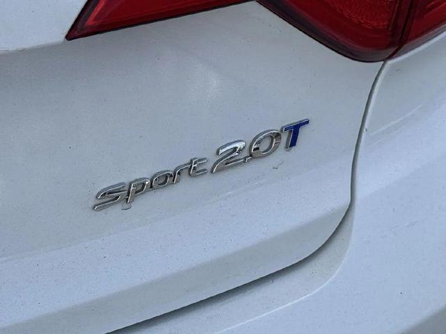 Photo of 2017 White Hyundai SONATA