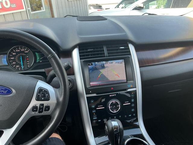 Photo of 2013 Maroon Ford Edge