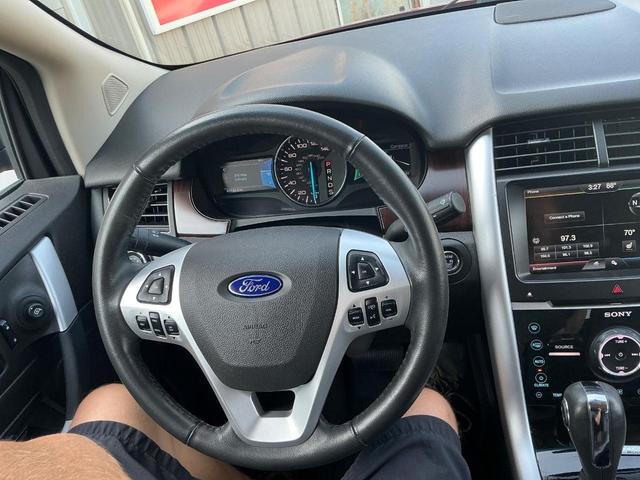 Photo of 2013 Maroon Ford Edge