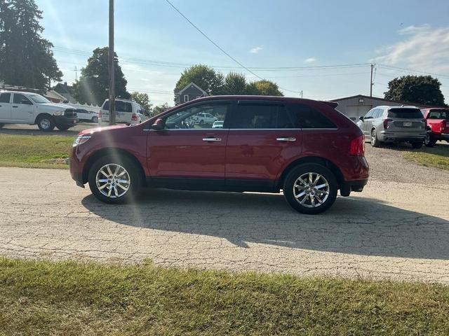 Photo of 2013 Maroon Ford Edge