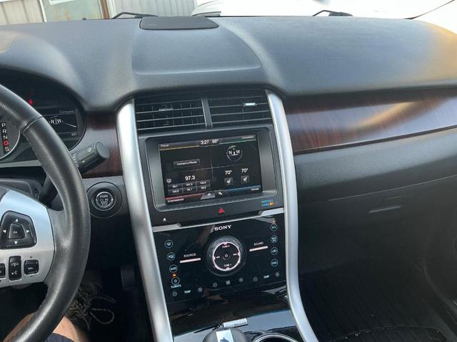 Photo of 2013 Maroon Ford Edge