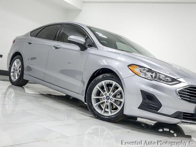 Photo of 2020 Iconic Silver Metallic Ford Fusion