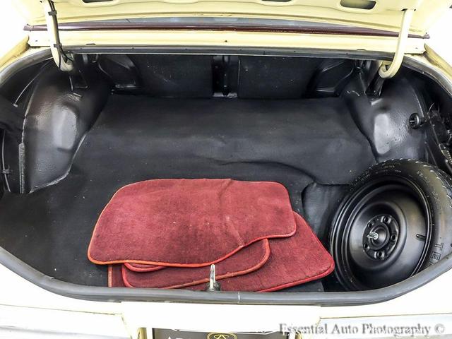 Photo of 1986 Yellow Oldsmobile Cutlass