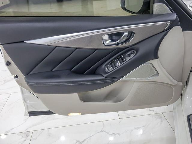 Photo of 2017 Majestic White INFINITI Q50