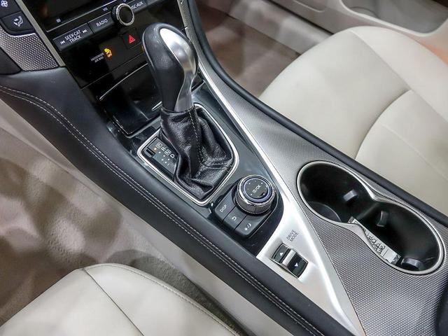 Photo of 2017 Majestic White INFINITI Q50