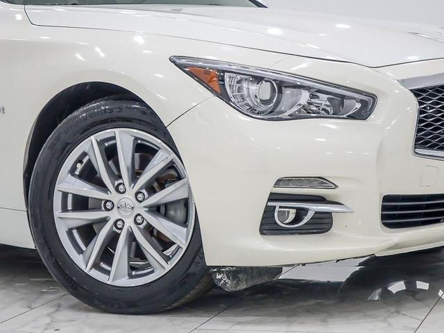 Photo of 2017 Majestic White INFINITI Q50