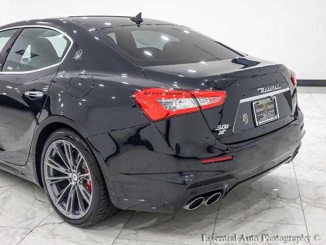 Photo of 2018 Nero Maserati Ghibli