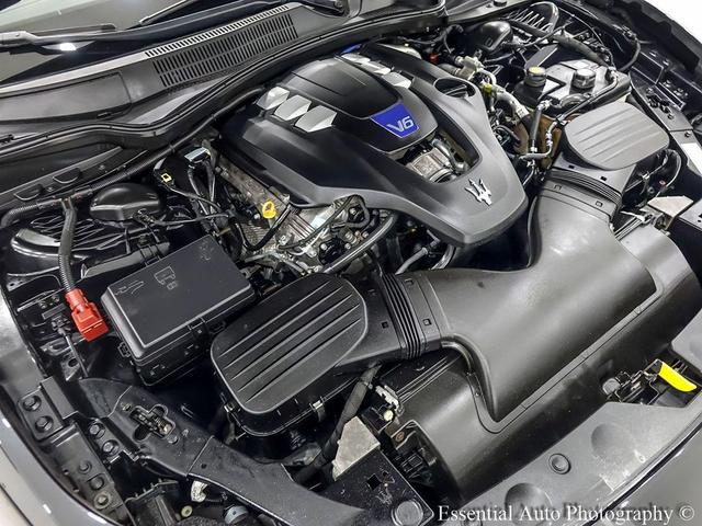 Photo of 2018 Nero Maserati Ghibli