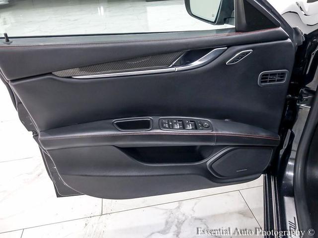Photo of 2018 Nero Maserati Ghibli