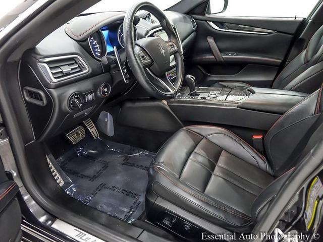 Photo of 2018 Nero Maserati Ghibli