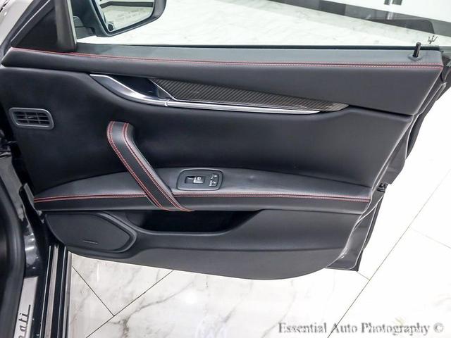 Photo of 2018 Nero Maserati Ghibli