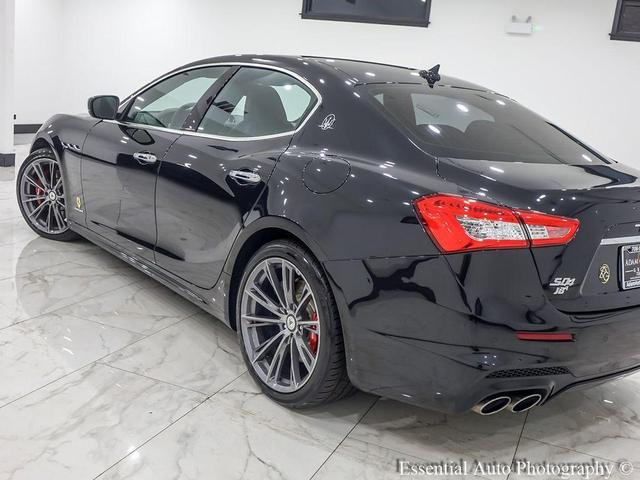 Photo of 2018 Nero Maserati Ghibli