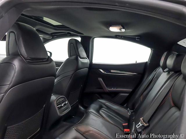Photo of 2018 Nero Maserati Ghibli