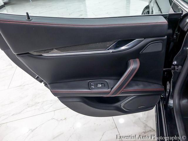 Photo of 2018 Nero Maserati Ghibli