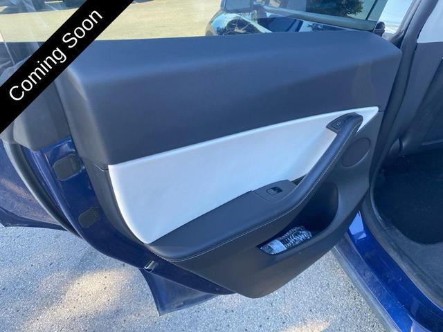 Photo of 2021 Deep Blue Metallic Tesla Model Y