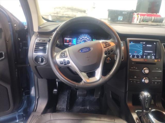 Photo of 2019 BLUE METALLIC Ford Flex
