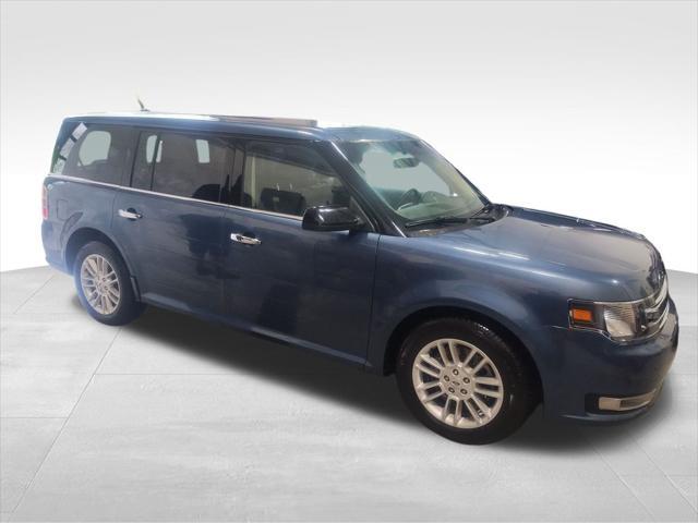 Photo of 2019 BLUE METALLIC Ford Flex