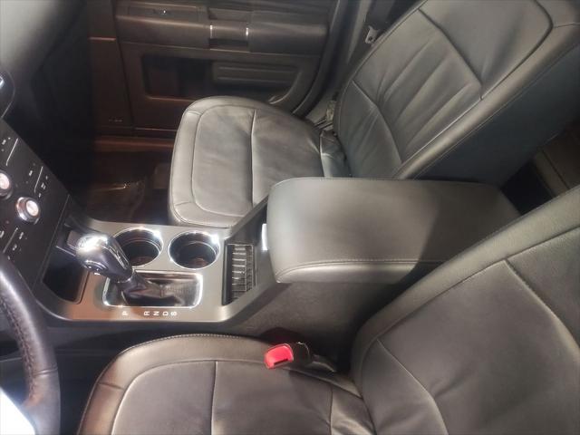 Photo of 2019 BLUE METALLIC Ford Flex