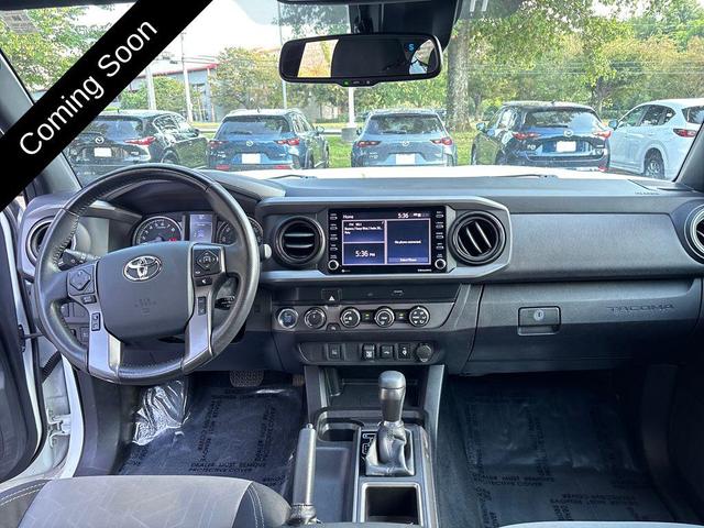 Photo of 2020 Super White Toyota Tacoma