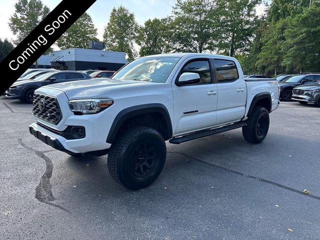 Photo of 2020 Super White Toyota Tacoma