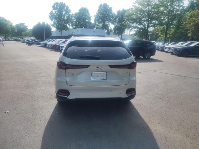 Photo of 2025 Rhodium White Premium Mazda CX-70 PHEV